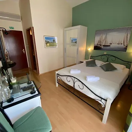 & Antonijela Bed & Breakfast 3*