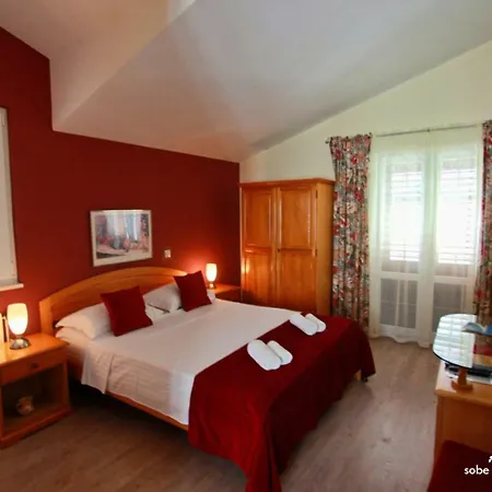 & Antonijela Bed & Breakfast 3*