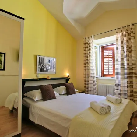 & Antonijela Bed & Breakfast 3*